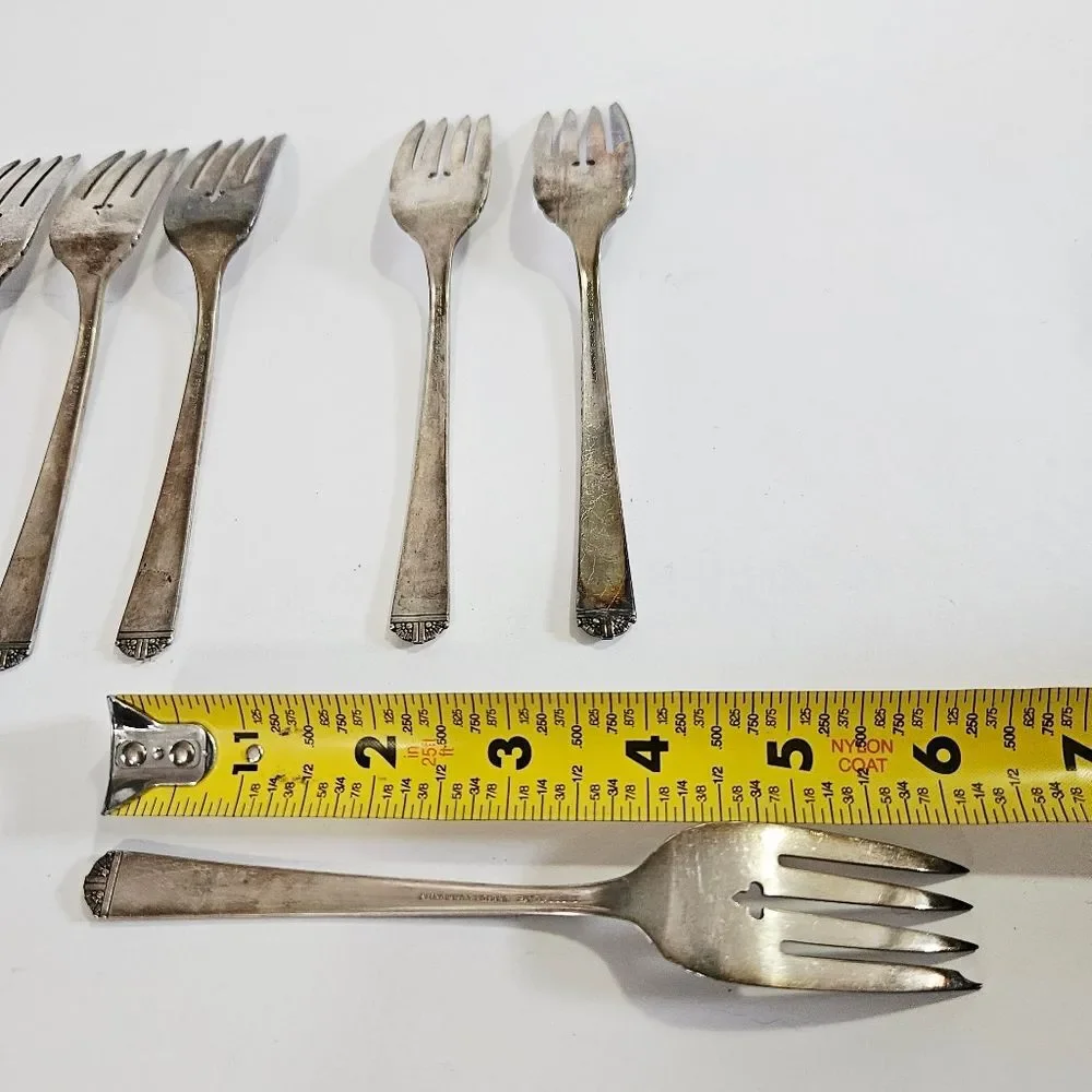 Vintage Oneida Tudor Plate Royal York/Oakleigh Silver Plate Salad Fork Set of 6